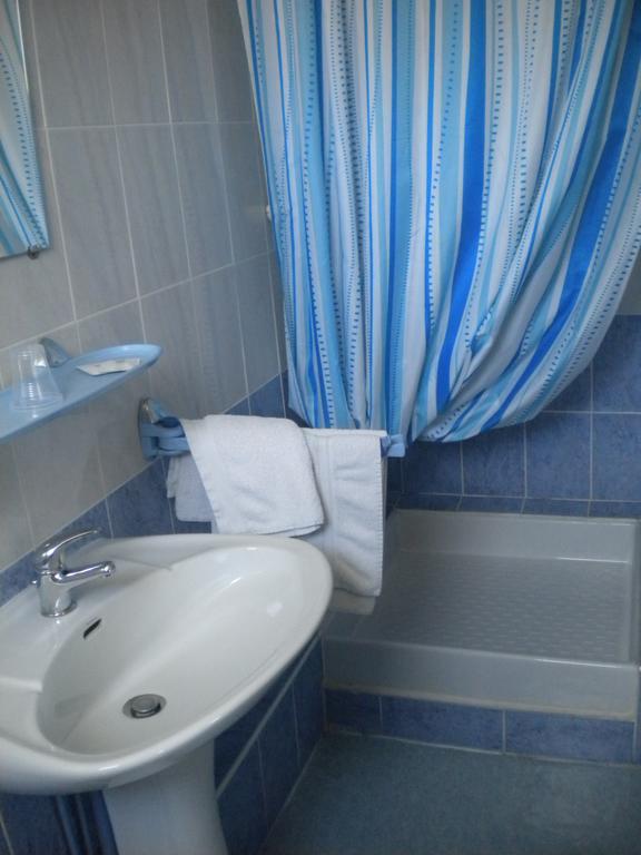 Hotel L'Acropole Nissan-lez-Enserune Pokoj fotografie